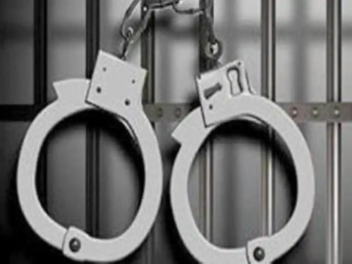 Two arrested for making e-pass through fake documents | बनावट कागदपत्रांद्वारे ई-पास बनवून देणारे दोघे ताब्यात Two arrested for making e-pass through fake documents | बनावट कागदपत्रांद्वारे ई-पास बनवून देणारे दोघे ताब्यात