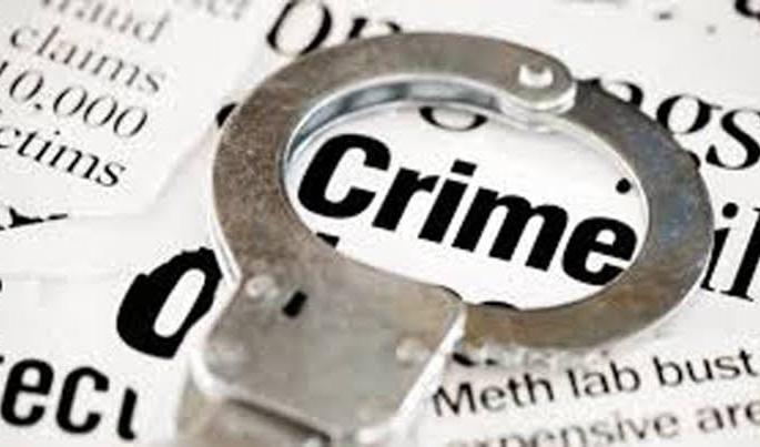 Luring to give gold in low cost; Father and daughter arested | कमी पैशात सोने देण्याचे आमीष दाखवून लुटणारा बाप आणि मुलगी जेरबंद! Luring to give gold in low cost; Father and daughter arested | कमी पैशात सोने देण्याचे आमीष दाखवून लुटणारा बाप आणि मुलगी जेरबंद!