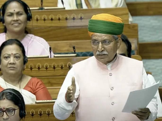 Women's reservation bill introduced in Lok Sabha for period of 15 years, see how many seats will increase | महिला आरक्षण विधेयक सादर, कालावधी १५ वर्षांचा, पाहा किती जागा वाढणार? Women's reservation bill introduced in Lok Sabha for period of 15 years, see how many seats will increase | महिला आरक्षण विधेयक सादर, कालावधी १५ वर्षांचा, पाहा किती जागा वाढणार?