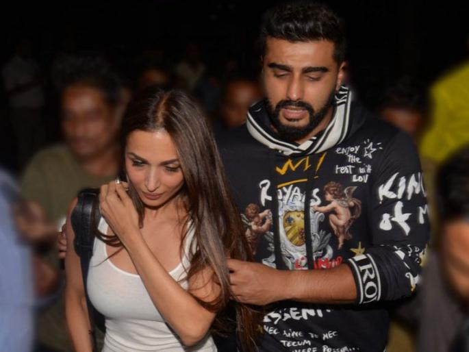 Arjun Kapoor gets agitated after photographers block Malaika Arora's way | पापाराझींनी अडवला मलायका अरोराचा रस्ता! अर्जुन कपूर भडकला!! Arjun Kapoor gets agitated after photographers block Malaika Arora's way | पापाराझींनी अडवला मलायका अरोराचा रस्ता! अर्जुन कपूर भडकला!!