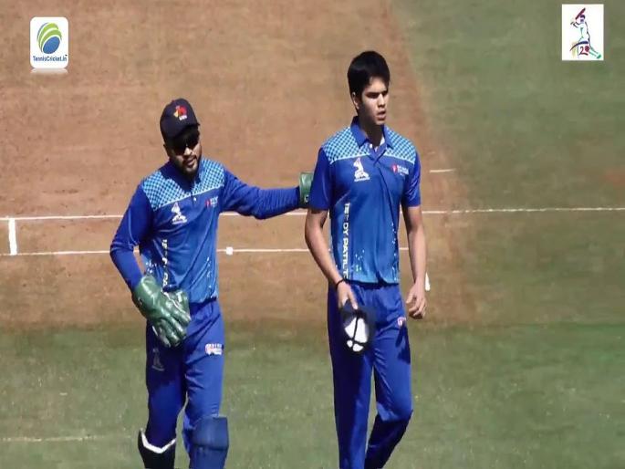 ATM Arjun Tendulkar strikes in his second over in Mumbai T-20 league against TKMNE | मुंबई ट्वेंटी-20 लीगमध्ये अर्जुन तेंडुलकरचे झोकात पदार्पण, Video