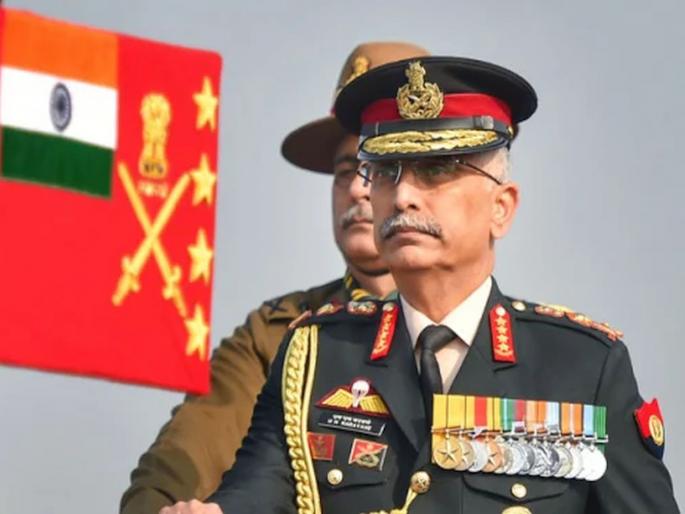 India China FaceOff Army Chief General Manoj Mukund Naravane reaches Ladakh | India China FaceOff: चीनसोबतचा तणाव वाढला असताना लष्करप्रमुख लडाखमध्ये; परिस्थितीचा आढावा घेणार India China FaceOff Army Chief General Manoj Mukund Naravane reaches Ladakh | India China FaceOff: चीनसोबतचा तणाव वाढला असताना लष्करप्रमुख लडाखमध्ये; परिस्थितीचा आढावा घेणार