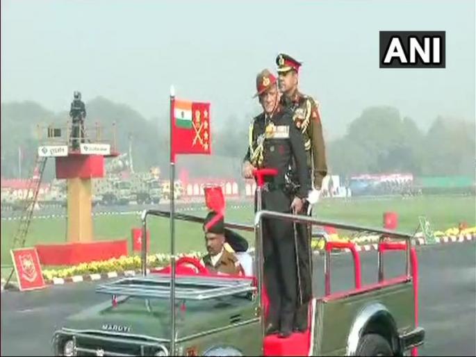 Indian Army Day : army navy and air force chief pay tribute martyr amar jawan jyoti delhi | Indian Army Day : सैन्य दिनानिमित्त तिन्ही सैन्य दलाच्या प्रमुखांनी शहिदांना वाहिली श्रद्धांजली Indian Army Day : army navy and air force chief pay tribute martyr amar jawan jyoti delhi | Indian Army Day : सैन्य दिनानिमित्त तिन्ही सैन्य दलाच्या प्रमुखांनी शहिदांना वाहिली श्रद्धांजली
