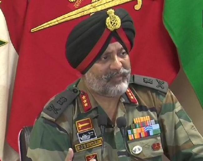 Army Arrested Two Terrorists Of Lashkar-E-Taiba Infiltrated From Pakistan | Video: पाकच्या 2 दहशतवाद्यांना लष्कराने जिवंत पकडले; अभिनंदनच्या छळाचा घेतला 'असा' बदला Army Arrested Two Terrorists Of Lashkar-E-Taiba Infiltrated From Pakistan | Video: पाकच्या 2 दहशतवाद्यांना लष्कराने जिवंत पकडले; अभिनंदनच्या छळाचा घेतला 'असा' बदला