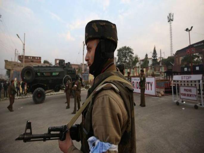 Militants without medicines food officers say slightly odd | 'अन्न आणि औषधांशिवाय दहशतवाद्यांनी 30 तास दबा धरून बसणे आश्चर्यकारक' Militants without medicines food officers say slightly odd | 'अन्न आणि औषधांशिवाय दहशतवाद्यांनी 30 तास दबा धरून बसणे आश्चर्यकारक'