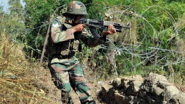 Five militants were killed while hiding in a house in Kashmir | पाच दहशतवादी ठार, काश्मीरमध्ये घरात दडून बसले होते Five militants were killed while hiding in a house in Kashmir | पाच दहशतवादी ठार, काश्मीरमध्ये घरात दडून बसले होते