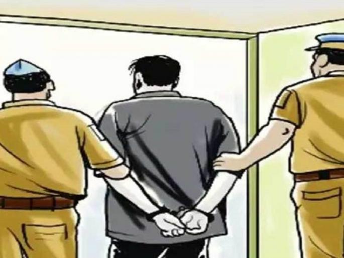 Workers at petrol pumps cloned ATMs and robbed customers | पेट्रोल पंपावरील कामगारांनी एटीएम क्लोन करून लुटले ग्राहकांना Workers at petrol pumps cloned ATMs and robbed customers | पेट्रोल पंपावरील कामगारांनी एटीएम क्लोन करून लुटले ग्राहकांना