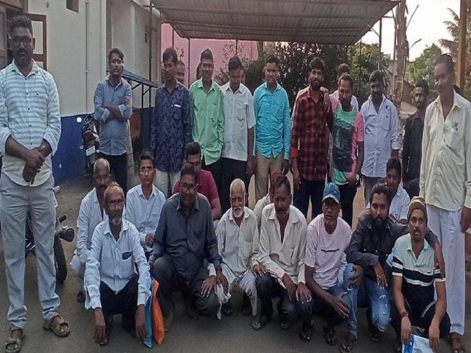 A gambling den was raided at Arjunnagar in Kagal taluka kolhapur | Kolhapur News: अर्जुननगर येथील जुगार अड्ड्यावर छापा, कारवाई दरम्यान अड्डा मालकाची पोलिसांवर अरेरावी A gambling den was raided at Arjunnagar in Kagal taluka kolhapur | Kolhapur News: अर्जुननगर येथील जुगार अड्ड्यावर छापा, कारवाई दरम्यान अड्डा मालकाची पोलिसांवर अरेरावी