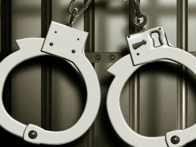 Two other fellow policemen including a police sub inspector caught by the ACB | कासा येथे पोलीस उपनिरीक्षकासह अन्य दोन सहकारी पोलीस एसीबीच्या जाळ्यात Two other fellow policemen including a police sub inspector caught by the ACB | कासा येथे पोलीस उपनिरीक्षकासह अन्य दोन सहकारी पोलीस एसीबीच्या जाळ्यात