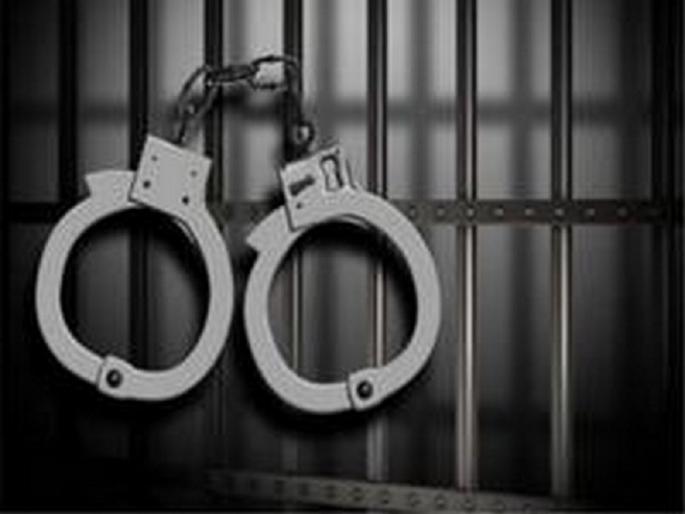 man arrested from jaunpur UP for using derogatory, abusive words against india | आधी भारताबद्दल अपशब्द वापरले, पोलिसांनी कारवाई करताच दिल्या 'हिंदुस्थान जिंदाबाद'च्या घोषणा... man arrested from jaunpur UP for using derogatory, abusive words against india | आधी भारताबद्दल अपशब्द वापरले, पोलिसांनी कारवाई करताच दिल्या 'हिंदुस्थान जिंदाबाद'च्या घोषणा...