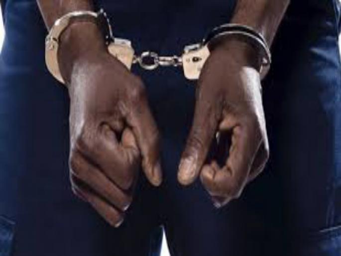 The ST bus driver who stolen the truck for money was arrested | भिशीच्या पैशांसाठी ट्रक चोरणाऱ्या ‘एसटी’च्या बस ड्रायव्हरला पोलिसांनी ठोकल्या बेड्या The ST bus driver who stolen the truck for money was arrested | भिशीच्या पैशांसाठी ट्रक चोरणाऱ्या ‘एसटी’च्या बस ड्रायव्हरला पोलिसांनी ठोकल्या बेड्या