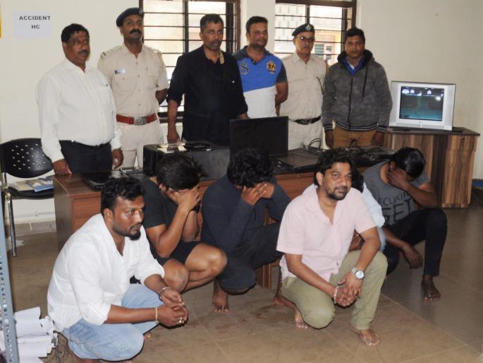 In the name of General Stores, gambling at Madgaon, six students arrest | जनरल स्टोअर्सच्या नावे मडगावात जुगारी अड्डा, तीन विद्यार्थ्यांसह सहाजणांना अटक In the name of General Stores, gambling at Madgaon, six students arrest | जनरल स्टोअर्सच्या नावे मडगावात जुगारी अड्डा, तीन विद्यार्थ्यांसह सहाजणांना अटक