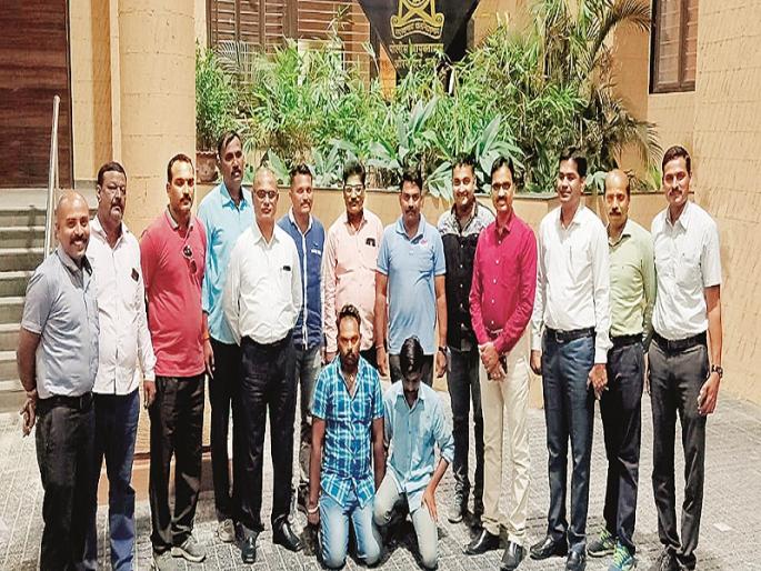 The mystery of the youth murder of Bajajnagar finally exposed; two arrested in in connection with immoral relations at Aurangabad | बजाजनगरातील तरुणाच्या खुनाचे गूढ अखेर उकलले; अनैतिक संबंधातून खून करणारे दोघे जेरबंद The mystery of the youth murder of Bajajnagar finally exposed; two arrested in in connection with immoral relations at Aurangabad | बजाजनगरातील तरुणाच्या खुनाचे गूढ अखेर उकलले; अनैतिक संबंधातून खून करणारे दोघे जेरबंद