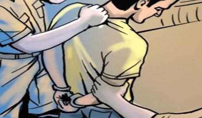 He looted money in the house and got into a police trap | घरफोडीच्या पैशात मौजमस्ती केली अन् पोलिसांच्या जाळ्यात अडकले He looted money in the house and got into a police trap | घरफोडीच्या पैशात मौजमस्ती केली अन् पोलिसांच्या जाळ्यात अडकले