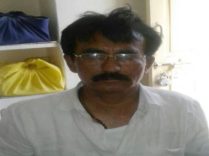 Accepting a ten thousand bribe one arrest | दहा हजाराची लाच स्वीकारताना वनपाल रंगेहात Accepting a ten thousand bribe one arrest | दहा हजाराची लाच स्वीकारताना वनपाल रंगेहात