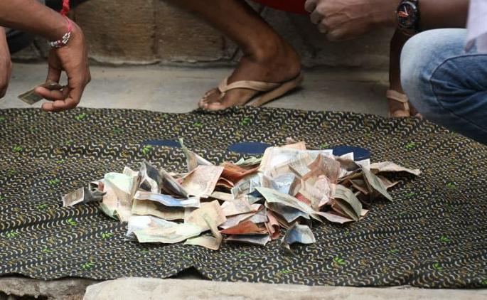 11 arrested for gambling; 56 thousand seized | ११ जुगारींना अटक; ५६ हजारांचा ऐवज जप्त 11 arrested for gambling; 56 thousand seized | ११ जुगारींना अटक; ५६ हजारांचा ऐवज जप्त