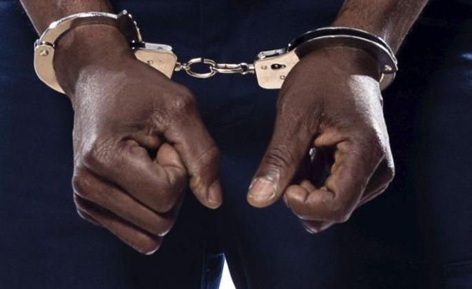 Puppu Mishra arrested for demanding ransom from garbage contractor | कचरा उचलणाऱ्या ठेकेदाराला मागितला दोन लाखाचा हप्ता  : पप्पु मिश्राला अटक