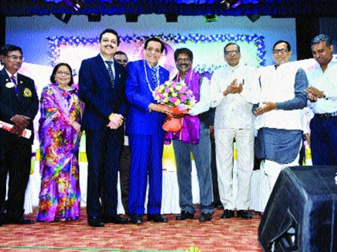 Love is given to the community; If you get the service, you get the service! | समाजाला प्रेम दिले, तर प्रेम मिळते; सेवा दिली, तर सेवा मिळते! Love is given to the community; If you get the service, you get the service! | समाजाला प्रेम दिले, तर प्रेम मिळते; सेवा दिली, तर सेवा मिळते!