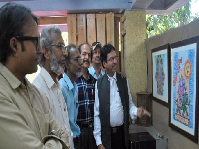 Shri Ganesh Chitrale demonstration: Ganesha devotees to various forms of Ganesha: Mohini | श्री गणेश चित्रमाला प्रदर्शन: गणरायाच्या विविध रुपांची गणेशभक्तांना मोहिनी Shri Ganesh Chitrale demonstration: Ganesha devotees to various forms of Ganesha: Mohini | श्री गणेश चित्रमाला प्रदर्शन: गणरायाच्या विविध रुपांची गणेशभक्तांना मोहिनी