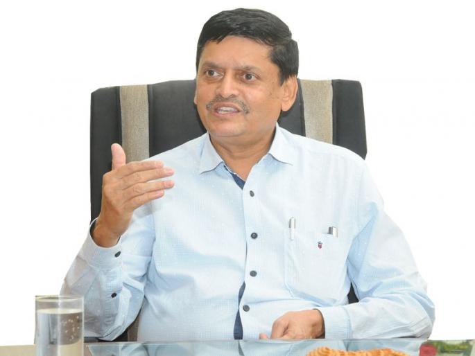 Artists who have been billed will have to pay the remaining money | बिलं वाटप झालेल्या गाळेधारकांना भरावीच लागेल थकबाकी Artists who have been billed will have to pay the remaining money | बिलं वाटप झालेल्या गाळेधारकांना भरावीच लागेल थकबाकी