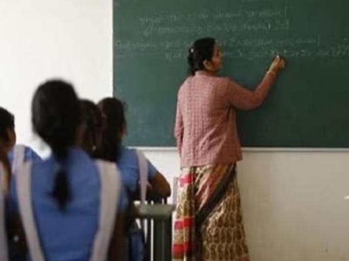 the number of students in Arts, Science has decreased In education | आर्ट्स, सायन्स"ला उतरती कळा, ‘पॅकेज’वाल्यांना अधिक पसंती! the number of students in Arts, Science has decreased In education | आर्ट्स, सायन्स"ला उतरती कळा, ‘पॅकेज’वाल्यांना अधिक पसंती!