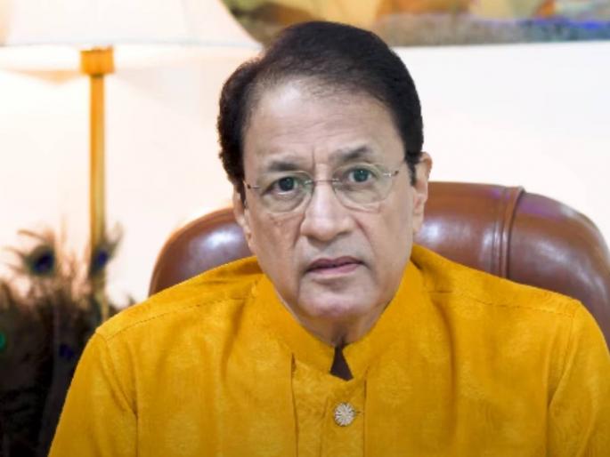Ramayana fame actor Arun Govil injured during shooting for his upcoming film Notice | 'रामायण' फेम अभिनेते अरुण गोविल यांना शूटिंगदरम्यान दुखापत, मदतीसाठी धावले सहकलाकार Ramayana fame actor Arun Govil injured during shooting for his upcoming film Notice | 'रामायण' फेम अभिनेते अरुण गोविल यांना शूटिंगदरम्यान दुखापत, मदतीसाठी धावले सहकलाकार
