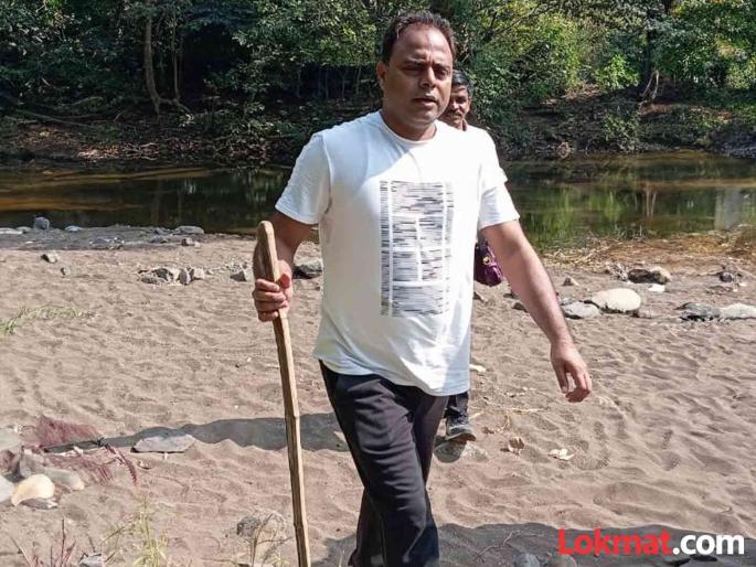 Maharashtra Assembly Election 2024 Jalgaon Election Inspector Arun Kumar Chopda Assembly constituency | ३५४ मतदार... झोपडीतील मतदान केंद्र...; २० किमी पायपीट करून निरीक्षकांनी केली पाहणी Maharashtra Assembly Election 2024 Jalgaon Election Inspector Arun Kumar Chopda Assembly constituency | ३५४ मतदार... झोपडीतील मतदान केंद्र...; २० किमी पायपीट करून निरीक्षकांनी केली पाहणी