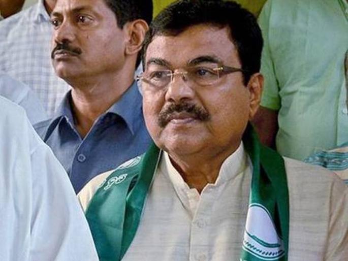 Former Mumbai Police Commissioner Arup Patnaik entered the Lok Sabha arena, will challenge the candidates | मुंबईचे माजी पाेलिस आयुक्त अरुप पटनायक उतरले लाेकसभेच्या रिंगणात, संबित पात्रांना देणार आव्हान