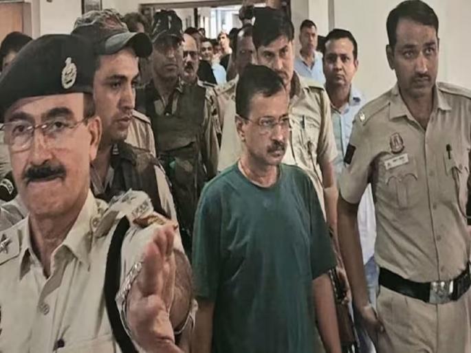 Delhi High Court notice to Tihar Jail, ED on Arvind Kejriwal plea to allow more meetings in jail with lawyers | "माझ्यावर ३० खटले सुरू आहेत, मला...", केजरीवालांच्या याचिकेवर न्यायालयाची ईडीला तात्काळ नोटीस Delhi High Court notice to Tihar Jail, ED on Arvind Kejriwal plea to allow more meetings in jail with lawyers | "माझ्यावर ३० खटले सुरू आहेत, मला...", केजरीवालांच्या याचिकेवर न्यायालयाची ईडीला तात्काळ नोटीस