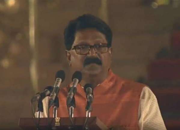 ‘MLA, MP will not split’, Arvind Sawant clarified | ‘आमदार, खासदार फुटणार नाहीत’, अरविंद सावंत यांनी केलं स्पष्ट ‘MLA, MP will not split’, Arvind Sawant clarified | ‘आमदार, खासदार फुटणार नाहीत’, अरविंद सावंत यांनी केलं स्पष्ट