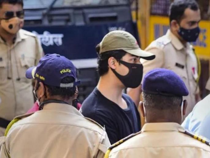 Mumbai Drug Bust Updates: Bank details of Aryan Khan along with other accused under lens | Aryan Khan Drugs Case: एनसीबी तपासणार आर्यनचे बँक व्यवहार, इतर सात जणांच्या व्यवहाराची पडताळणी; ड्रग्जसाठी पैशांची देवाणघेवाण केल्याचा संशय  Mumbai Drug Bust Updates: Bank details of Aryan Khan along with other accused under lens | Aryan Khan Drugs Case: एनसीबी तपासणार आर्यनचे बँक व्यवहार, इतर सात जणांच्या व्यवहाराची पडताळणी; ड्रग्जसाठी पैशांची देवाणघेवाण केल्याचा संशय
