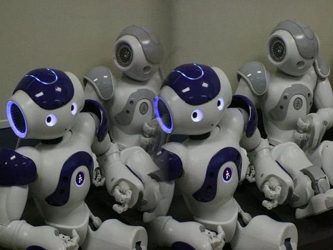 Robotics, drone research needs encouragement! | रोबोटिक्स, ड्रोनच्या संशोधनास प्रोत्साहन हवे ! Robotics, drone research needs encouragement! | रोबोटिक्स, ड्रोनच्या संशोधनास प्रोत्साहन हवे !