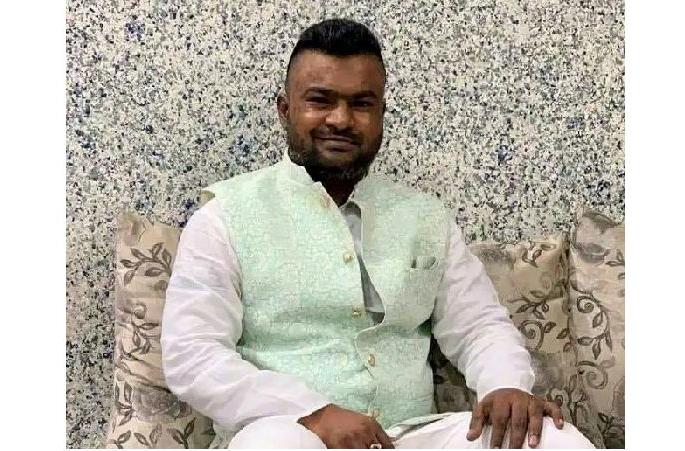 ncp worker gulam ashrafi booked for bank fraud | बनावट कागदपत्रे देऊन बॅंकेची १.८९ कोटींनी फसवणूक; राष्ट्रवादीच्या पदाधिकाऱ्याला अटक ncp worker gulam ashrafi booked for bank fraud | बनावट कागदपत्रे देऊन बॅंकेची १.८९ कोटींनी फसवणूक; राष्ट्रवादीच्या पदाधिकाऱ्याला अटक