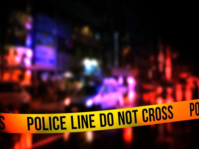 Stone pelting storm in two groups in Nashik; A tense silence | नाशिकमध्ये दोन गटांत तुफान दगडफेक; तणावपूर्ण शांतता  Stone pelting storm in two groups in Nashik; A tense silence | नाशिकमध्ये दोन गटांत तुफान दगडफेक; तणावपूर्ण शांतता