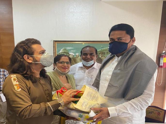 Marathi-Sindhi dispute over renaming of Ulhasnagar Chowk? Speaker of the Legislative Assembly | उल्हासनगरातील चौकाच्या नामांतरावरून मराठी-सिंधी वाद? थेट विधानसभा अध्यक्षांकडे, समन्वयाने मार्ग काढा Marathi-Sindhi dispute over renaming of Ulhasnagar Chowk? Speaker of the Legislative Assembly | उल्हासनगरातील चौकाच्या नामांतरावरून मराठी-सिंधी वाद? थेट विधानसभा अध्यक्षांकडे, समन्वयाने मार्ग काढा