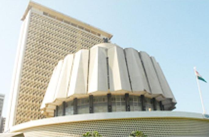 Maharashtra Election 2019: 34 candidates file 45 application in Akola district! | Maharashtra Election 2019 : अकोला जिल्ह्यात ३४ उमेदवारांचे ४५ अर्ज दाखल!