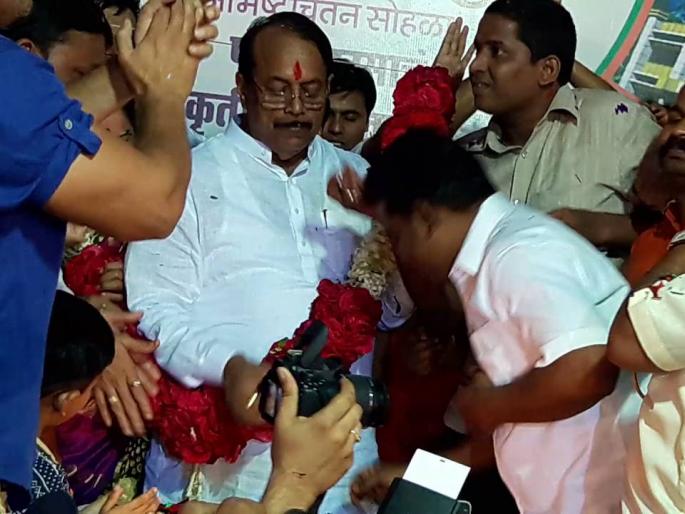 Kathoraini saved in Murbad assembly | मुरबाड विधानसभेत कथोरेंनी तारले Kathoraini saved in Murbad assembly | मुरबाड विधानसभेत कथोरेंनी तारले