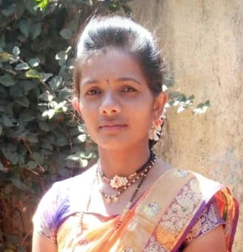 Murder of a health worker by strangulation in a domestic dispute | घरगुती वादातुन आरोग्य सेविकेचा गळा आवळून खुन Murder of a health worker by strangulation in a domestic dispute | घरगुती वादातुन आरोग्य सेविकेचा गळा आवळून खुन