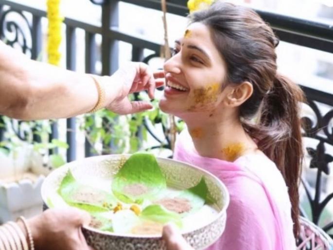 ashiqui 3 actress srileela tie the knot soon Viral photos of haldi spark discussion | "गालावर हळद, कपाळावर कुंकू..."; अभिनेत्री लवकरच अडकणार लग्नबंधनात? व्हायरल फोटोंमुळे चर्चांना उधाण