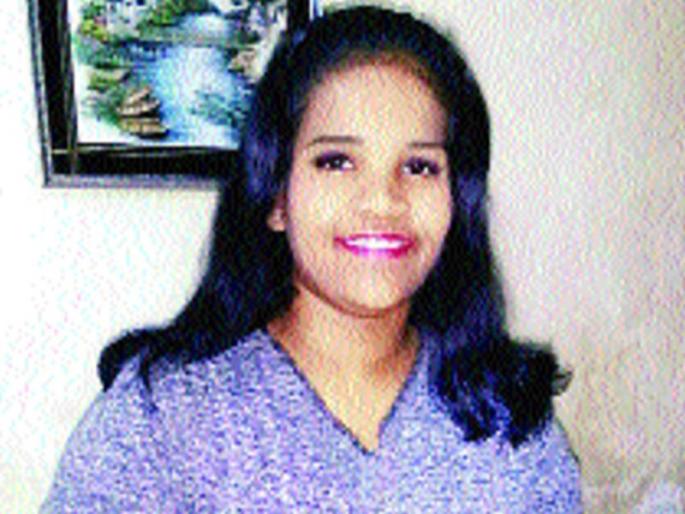 Five months later, the Vanzare family started to disperse | पाच महिन्यांनंतरही मदतीसाठी वंजारे कुटुंबीयांची फरपट सुरूच Five months later, the Vanzare family started to disperse | पाच महिन्यांनंतरही मदतीसाठी वंजारे कुटुंबीयांची फरपट सुरूच