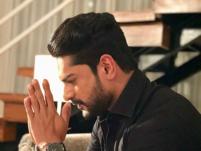Delhi Police came to Pune, took away in handcuffs; tv Actor Ashish Kapoor arrested in rape case | दिल्ली पोलीस पुण्यात आले, बेड्या ठोकून घेऊन गेले; बलात्कार प्रकरणी अभिनेता आशिष कपूरला अटक Delhi Police came to Pune, took away in handcuffs; tv Actor Ashish Kapoor arrested in rape case | दिल्ली पोलीस पुण्यात आले, बेड्या ठोकून घेऊन गेले; बलात्कार प्रकरणी अभिनेता आशिष कपूरला अटक