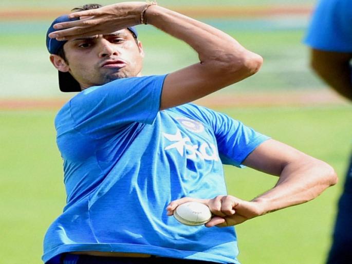 'Vijay's Vanguard, Ashish Nehra', the return to the team at 38 is not possible | 'विजयाचा मोहरा, आशिष नेहरा', 38 व्या वर्षी संघात पुनरागमन शक्य नसतं