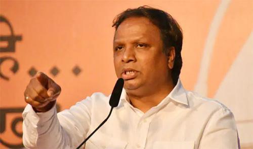 The security of the common man is at stake due to factionalism among the Paelis; Criticism of Ashish Shelar | पाेलिसांच्या आपसातील गटबाजीमुळे सामान्यांची सुरक्षा धाेक्यात; आशिष शेलारांची टीका