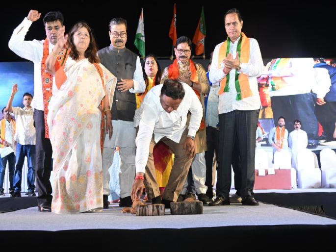 Battle in North West Lok Sabha Constituency Real vs Fake Ashish Shelar's troupe | उत्तर पश्चिम लोकसभा मतदारसंघातील लढाई असली विरुद्ध नकली; आशिष शेलार यांचा टोला Battle in North West Lok Sabha Constituency Real vs Fake Ashish Shelar's troupe | उत्तर पश्चिम लोकसभा मतदारसंघातील लढाई असली विरुद्ध नकली; आशिष शेलार यांचा टोला