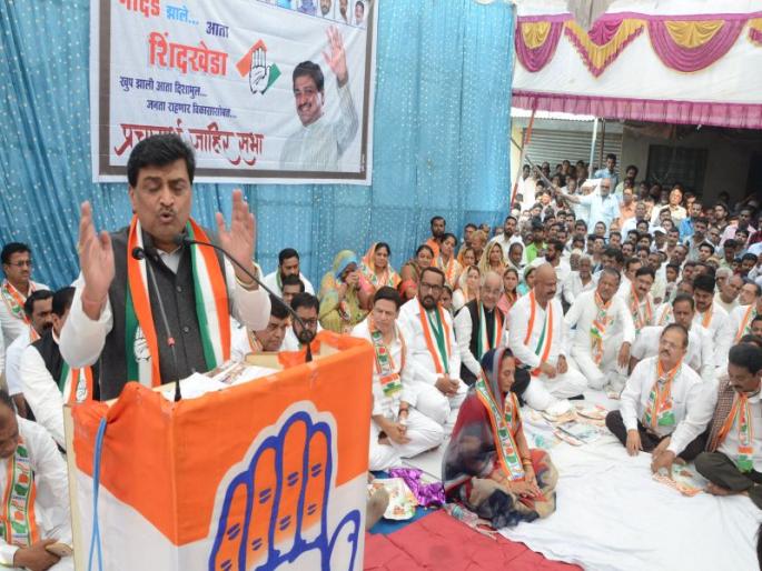 BJP government fails at all levels in three years | तीन वर्षात भाजपा सरकार सर्व पातळ्यावर अपयशी BJP government fails at all levels in three years | तीन वर्षात भाजपा सरकार सर्व पातळ्यावर अपयशी