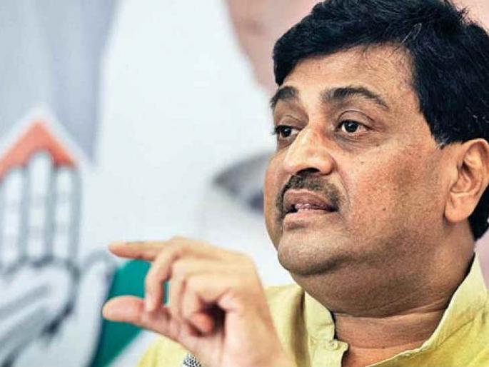 Though the farmers reach the Chief Minister's death to commit suicide, the government does not have any sympathy: MP Ashok Chavan | आत्महत्या करण्यासाठी शेतकरी मुख्यमंत्र्यांच्या दालनापर्यंत पोहचतात तरी या सरकारला संवेदना नाही : खासदार अशोक चव्हाण Though the farmers reach the Chief Minister's death to commit suicide, the government does not have any sympathy: MP Ashok Chavan | आत्महत्या करण्यासाठी शेतकरी मुख्यमंत्र्यांच्या दालनापर्यंत पोहचतात तरी या सरकारला संवेदना नाही : खासदार अशोक चव्हाण
