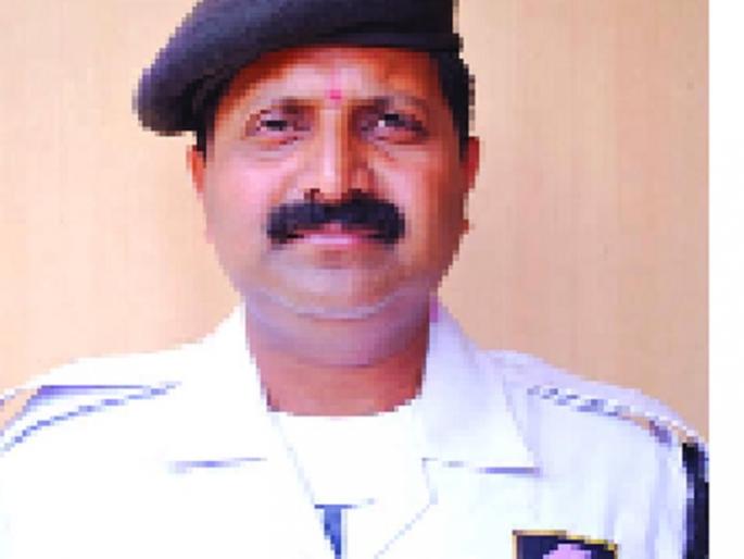 Five thousand civilians rescued from the 'White Army' of cash | रोकडेंच्या ‘व्हाईट आर्मी’कडून पाच हजार नागरिकांचा बचाव Five thousand civilians rescued from the 'White Army' of cash | रोकडेंच्या ‘व्हाईट आर्मी’कडून पाच हजार नागरिकांचा बचाव