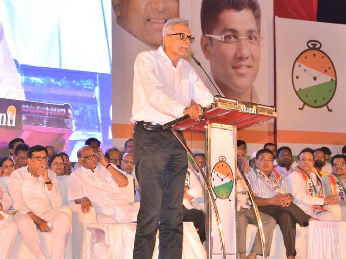 Ashok Vikhe attack on brother Radhakrishna Vikhe Patil | मोठा भाऊ असूनही वडिलांना अग्नी देऊ दिला नाही, अशोक विखे यांचा गौप्यस्फोट Ashok Vikhe attack on brother Radhakrishna Vikhe Patil | मोठा भाऊ असूनही वडिलांना अग्नी देऊ दिला नाही, अशोक विखे यांचा गौप्यस्फोट