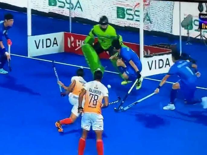 Asia Cup Hockey Final: India defeats South Korea 4-1 to become champions for the fourth time; Qualifies for World Cup... | आशिया कप: ४-१ ने दक्षिण कोरियाला नमवून भारत बनला चौथ्यांदा चॅम्पिअन; वर्ल्डकपसाठी झाला क्वालिफाय...   Asia Cup Hockey Final: India defeats South Korea 4-1 to become champions for the fourth time; Qualifies for World Cup... | आशिया कप: ४-१ ने दक्षिण कोरियाला नमवून भारत बनला चौथ्यांदा चॅम्पिअन; वर्ल्डकपसाठी झाला क्वालिफाय...