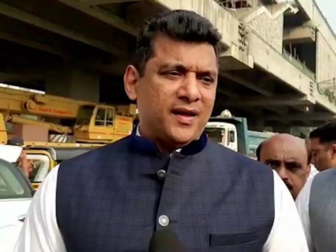 No accused should be released under political pressure: Guardian Minister Aslam Sheikh meets Manpada Police | राजकीय दबाव न येता एकही आरोपी सूटता कामा नये, पालकमंत्री असलम शेख यांनी घेतली मानपाडा पोलिसांची भेट No accused should be released under political pressure: Guardian Minister Aslam Sheikh meets Manpada Police | राजकीय दबाव न येता एकही आरोपी सूटता कामा नये, पालकमंत्री असलम शेख यांनी घेतली मानपाडा पोलिसांची भेट